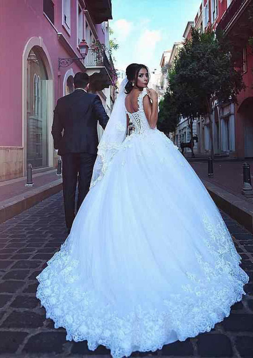 Vestido de baile de noiva de tule com renda floral da Cinderela Divine CM320