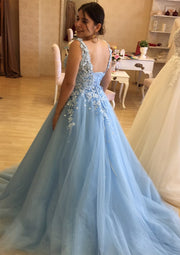 Ball Gown V Neck Sleeveless 3D Flowers Tulle Glitter Court Train Prom Dress