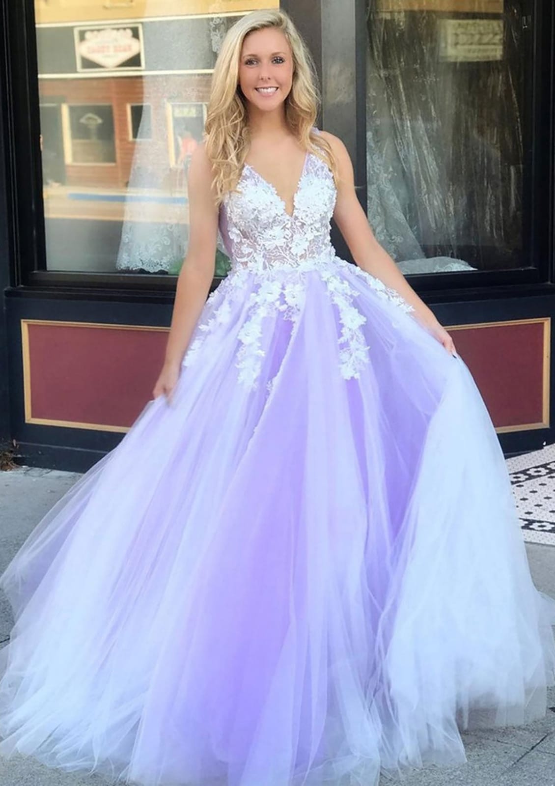 Lace Applique Prom Dresses for Teens Tulle Ball Gown Sweetheart Princess  Corset Party Dress Formal Slit Dress 2023, Light Purple, 20 Plus :  : Clothing, Shoes & Accessories