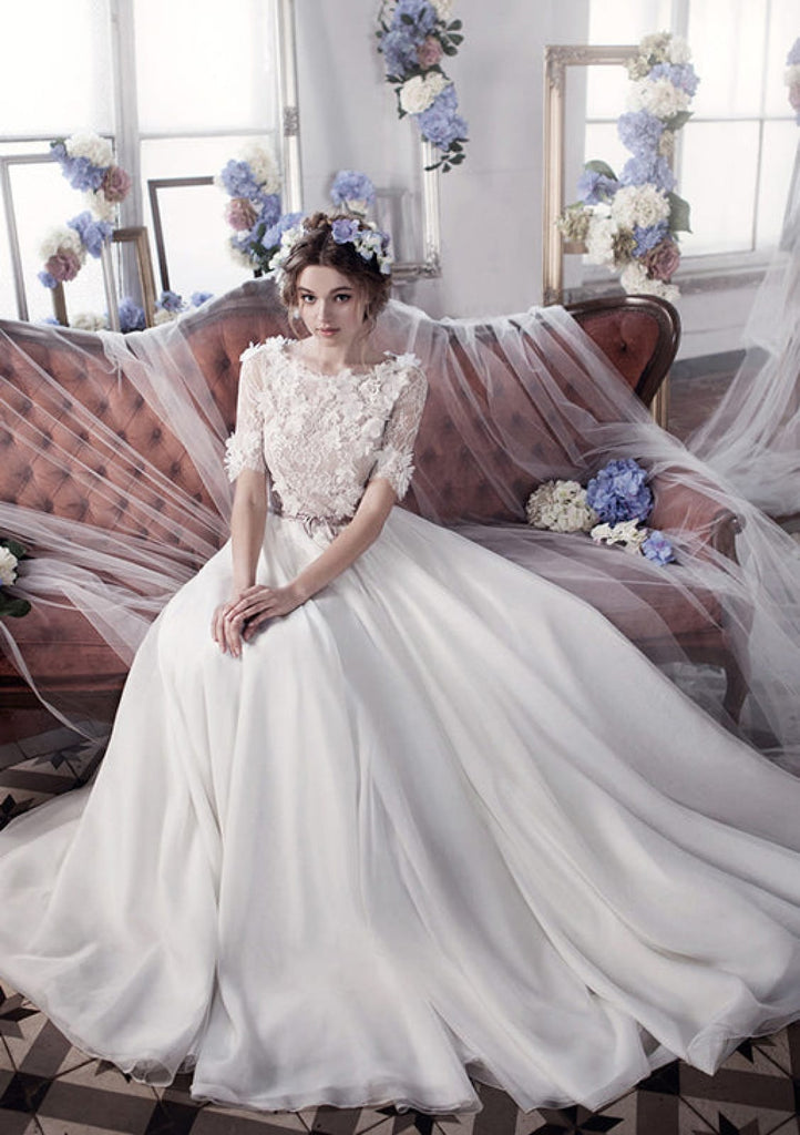 Illusion Lace A-Line Boho Wedding Dress V-Neck Sleeveless 3D Flowers